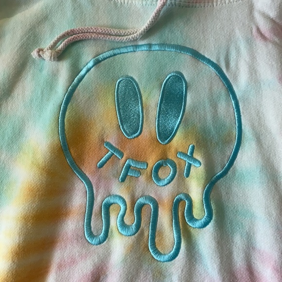 BRAND NEW TFOX hoodie never worn - Picture 2 of 3